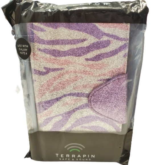 PHONE CASES - Picture 2 of 5